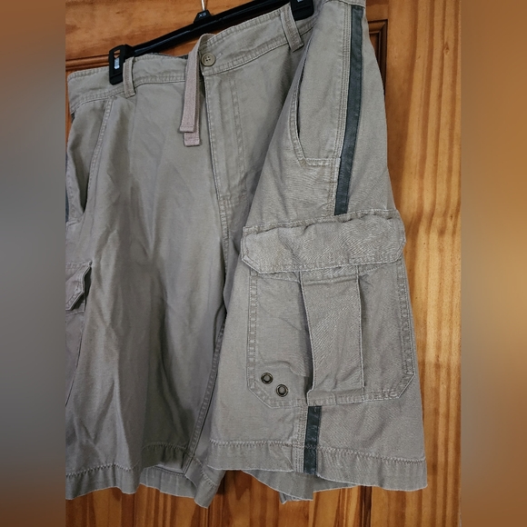 Men's Casual Cargo Shorts Arizona Brand Khaki Size 36 - Picture 4 of 7
